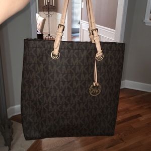 Michael Kors tote